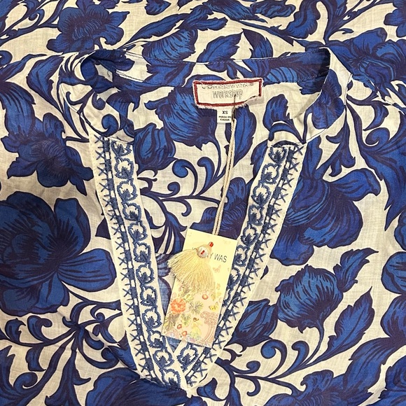 JOHNNY WAS Workshop Henley Voyager Floral Print Split V-Neck Long Sleeve Tunic - Picture 12 of 15